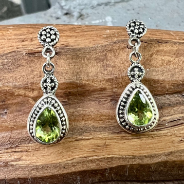 ER 15733 A-PD-(HANDMADE 925 BALI STERLING SILVER EARRINGS WITH PERIDOT)